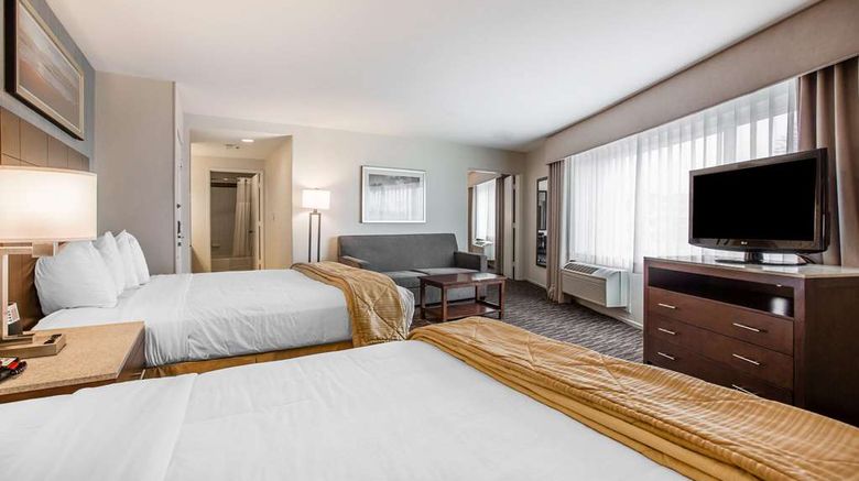 <b>Quality Inn & Suites Hermosa Beach Suite</b>. Images powered by <a href="https://iceportal.shijigroup.com/" title="IcePortal" target="_blank">IcePortal</a>.