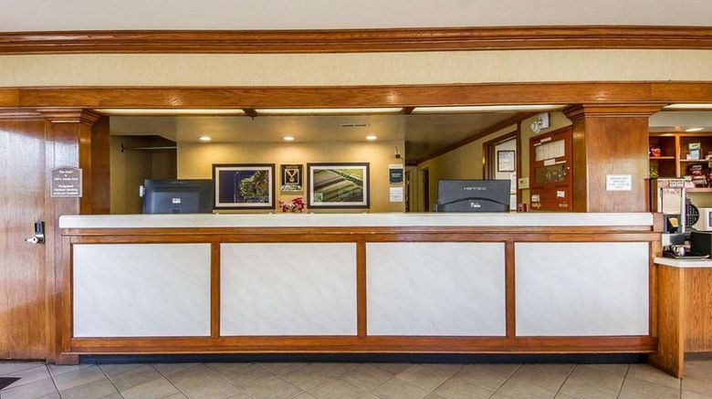 <b>Quality Inn Petaluma-Sonoma Lobby</b>. Images powered by <a href="https://iceportal.shijigroup.com/" title="IcePortal" target="_blank">IcePortal</a>.