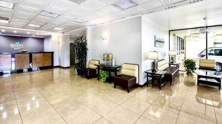 Quality Inn & Suites LAX Airport Lobby