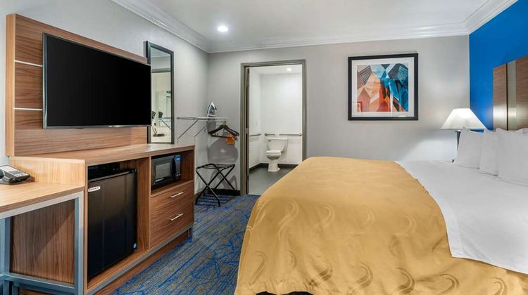 Quality Inn & Suites Room