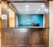 Quality Inn near Mammoth Mountain Lobby