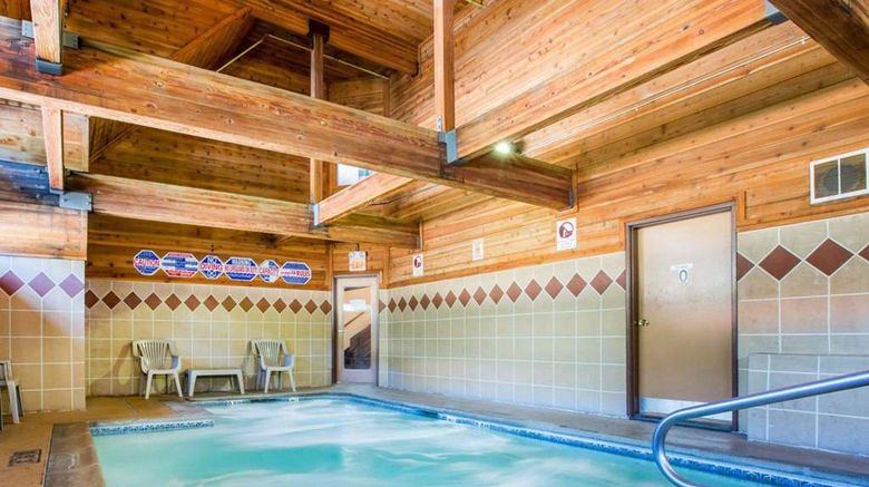 <b>Quality Inn near Mammoth Mountain Pool</b>. Images powered by <a href="https://iceportal.shijigroup.com/" title="IcePortal" target="_blank">IcePortal</a>.