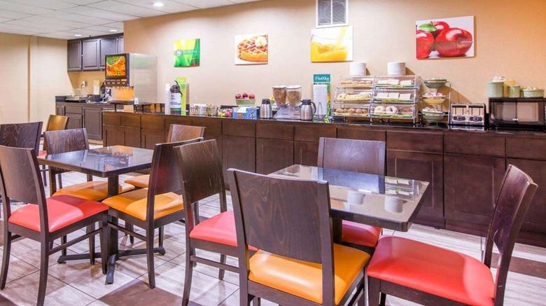 <b>Quality Inn near Mammoth Mountain Restaurant</b>. Images powered by <a href="https://iceportal.shijigroup.com/" title="IcePortal" target="_blank">IcePortal</a>.