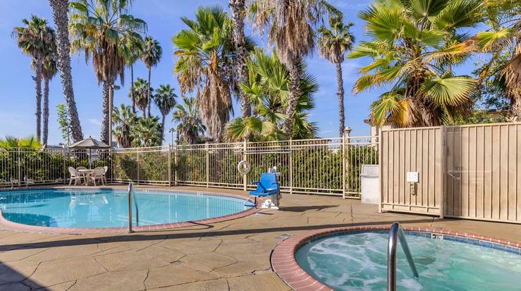 Comfort Inn & Suites Huntington Beach Pool