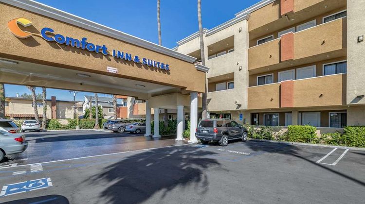 Comfort Inn & Suites Huntington Beach Exterior