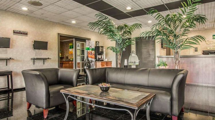 Quality Inn Temecula Wine Country Lobby