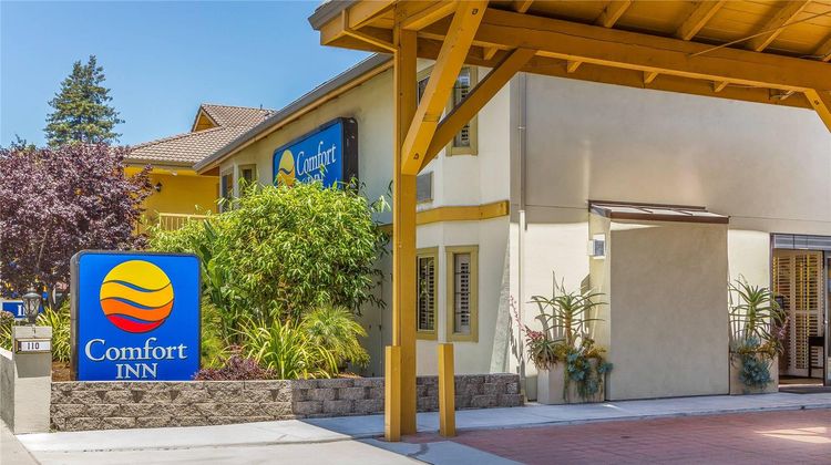 Comfort Inn Exterior