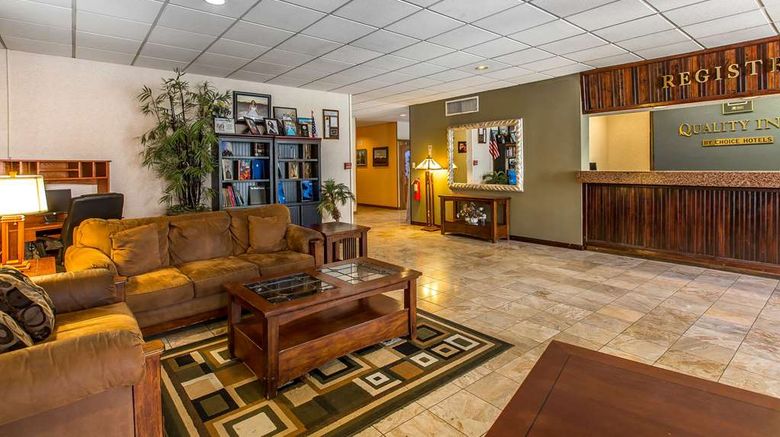 <b>Quality Inn at Historic Route 66 Barstow Lobby</b>. Images powered by <a href="https://iceportal.shijigroup.com/" title="IcePortal" target="_blank">IcePortal</a>.