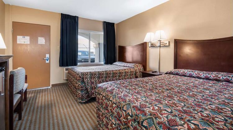 Rodeway Inn Regalodge Room