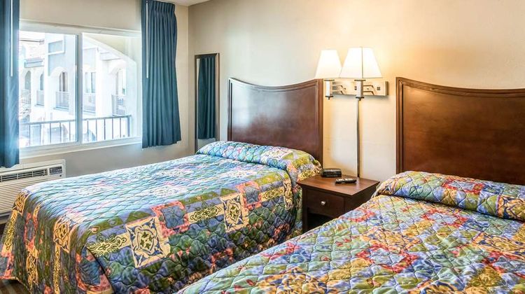 Rodeway Inn Regalodge Room