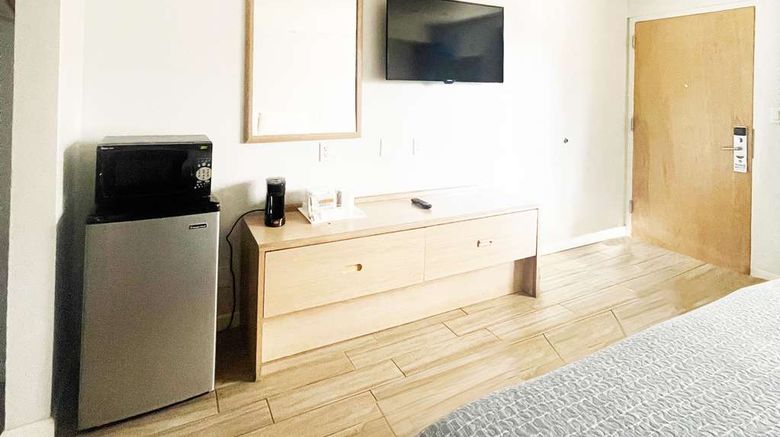 <b>Rodeway Inn San Francisco City Center Room</b>. Images powered by <a href="https://iceportal.shijigroup.com/" title="IcePortal" target="_blank">IcePortal</a>.