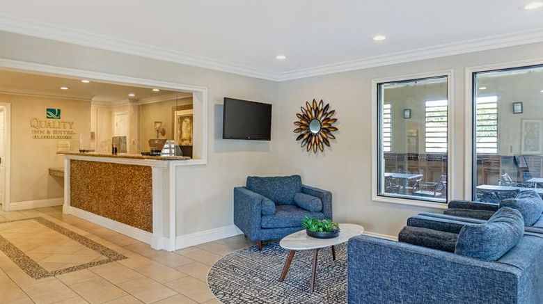 <b>Quality Inn & Suites Anaheim Maingate Lobby</b>. Images powered by <a href="https://iceportal.shijigroup.com/" title="IcePortal" target="_blank">IcePortal</a>.