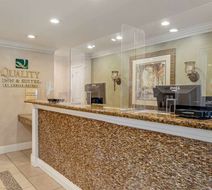 Quality Inn & Suites Anaheim Maingate Lobby