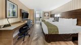 Quality Inn & Suites Anaheim Maingate Suite