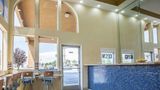 <b>Rodeway Inn Lobby</b>. Images powered by <a href="https://iceportal.shijigroup.com/" title="IcePortal" target="_blank">IcePortal</a>.