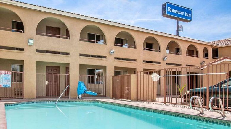 <b>Rodeway Inn Pool</b>. Images powered by <a href="https://iceportal.shijigroup.com/" title="IcePortal" target="_blank">IcePortal</a>.