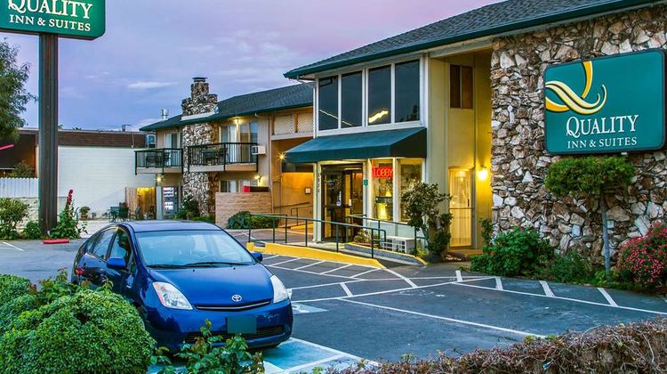 Quality Inn & Suites Silicon Valley Exterior
