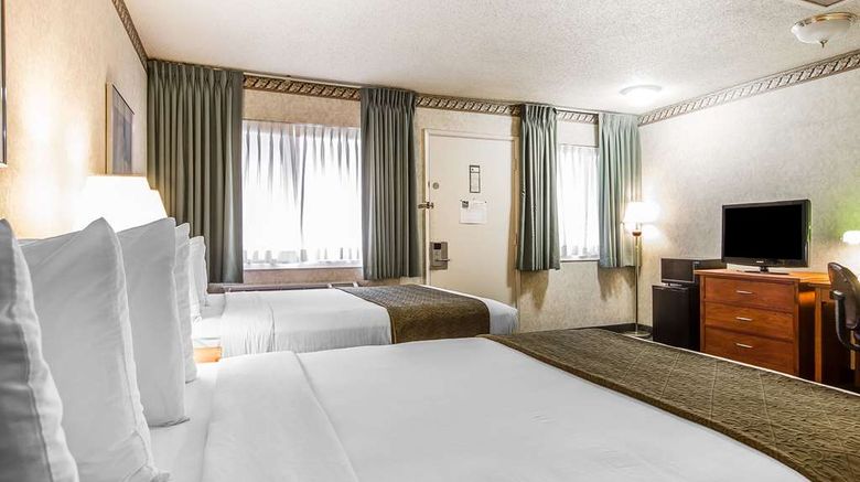 <b>Quality Inn & Suites Silicon Valley Room</b>. Images powered by <a href="https://iceportal.shijigroup.com/" title="IcePortal" target="_blank">IcePortal</a>.