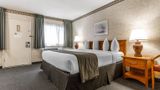 <b>Quality Inn & Suites Silicon Valley Room</b>. Images powered by <a href="https://iceportal.shijigroup.com/" title="IcePortal" target="_blank">IcePortal</a>.