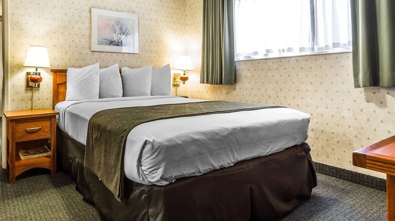 <b>Quality Inn & Suites Silicon Valley Suite</b>. Images powered by <a href="https://iceportal.shijigroup.com/" title="IcePortal" target="_blank">IcePortal</a>.