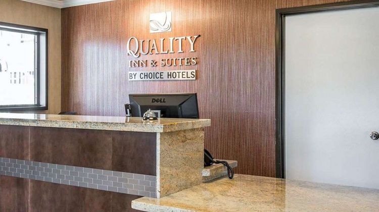 Quality Inn & Suites Lobby