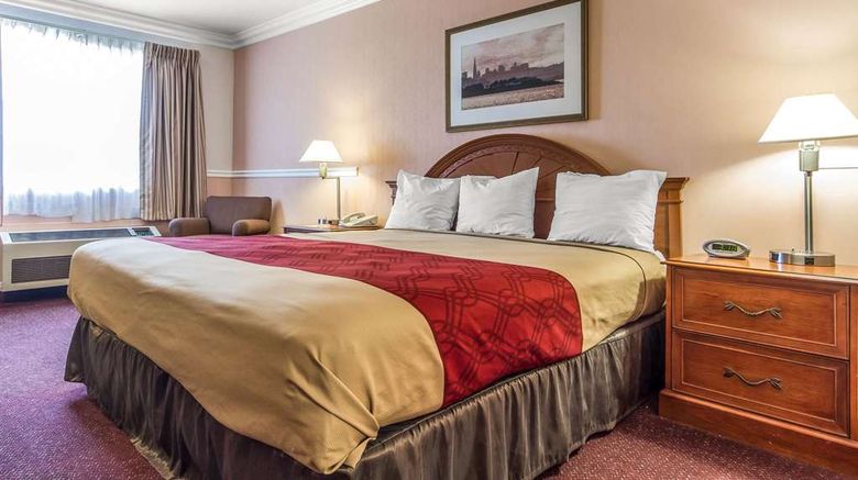 <b>Econo Lodge Room</b>. Images powered by <a href="https://iceportal.shijigroup.com/" title="IcePortal" target="_blank">IcePortal</a>.