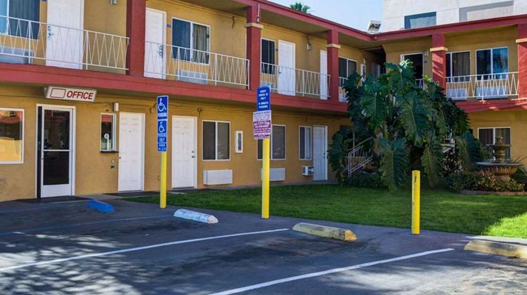 Rodeway Inn near Venice Beach Pool