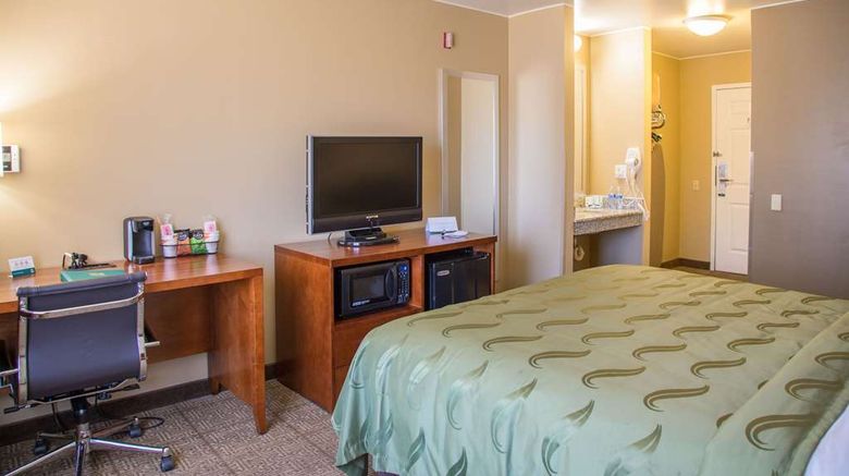 <b>Quality Inn, Merced Room</b>. Images powered by <a href="https://iceportal.shijigroup.com/" title="IcePortal" target="_blank">IcePortal</a>.