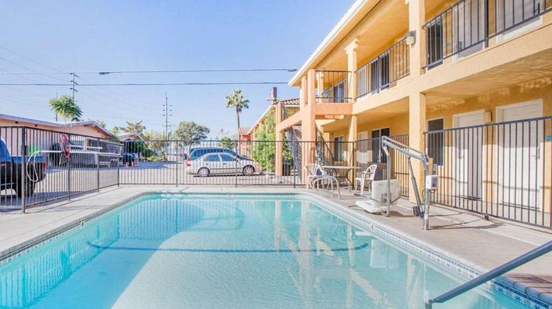 <b>Econo Lodge Lodi Pool</b>. Images powered by <a href="https://iceportal.shijigroup.com/" title="IcePortal" target="_blank">IcePortal</a>.