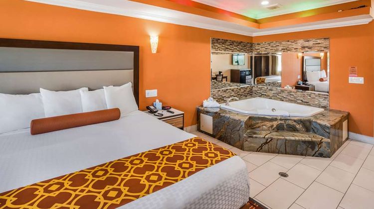 Rodeway Inn and Suites Pasadena Room