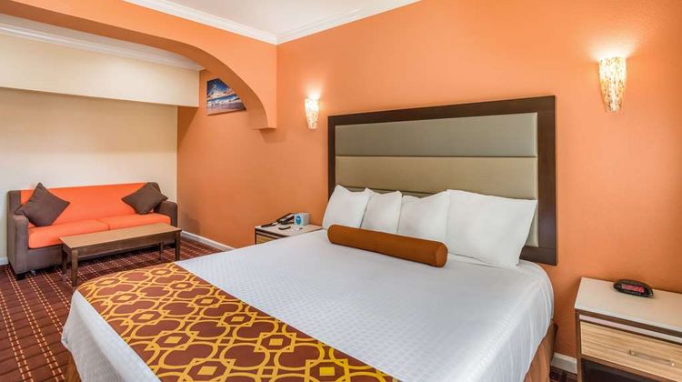 Rodeway Inn and Suites Pasadena Suite