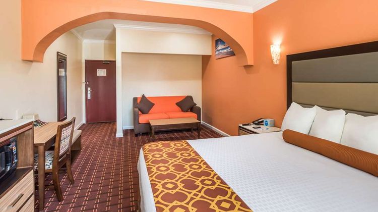 Rodeway Inn and Suites Pasadena Suite