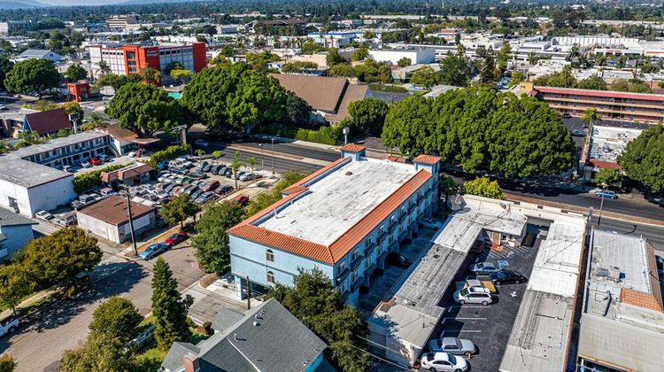 Rodeway Inn and Suites Pasadena Exterior