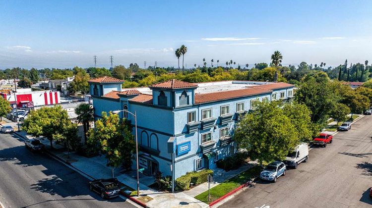Rodeway Inn and Suites Pasadena Exterior