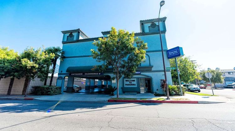 Rodeway Inn and Suites Pasadena Exterior