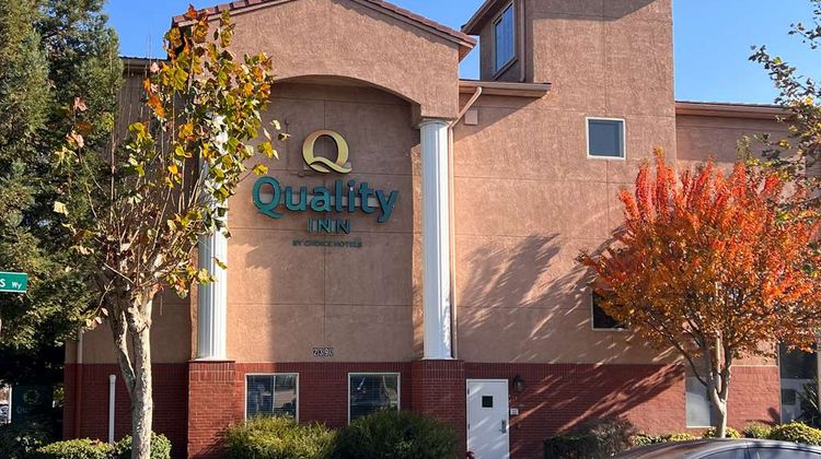 Quality Inn Silicon Valley Exterior