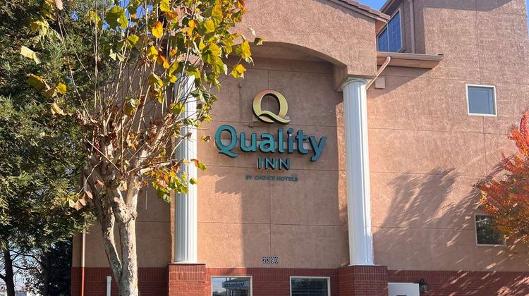 Quality Inn Silicon Valley Exterior
