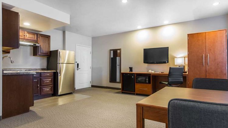 Quality Inn Silicon Valley Room