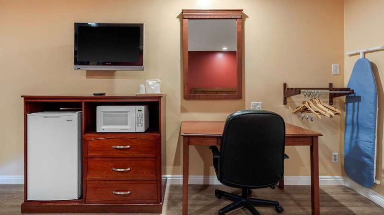 <b>Rodeway Inn Carson Los Angeles South Room</b>. Images powered by <a href="https://iceportal.shijigroup.com/" title="IcePortal" target="_blank">IcePortal</a>.