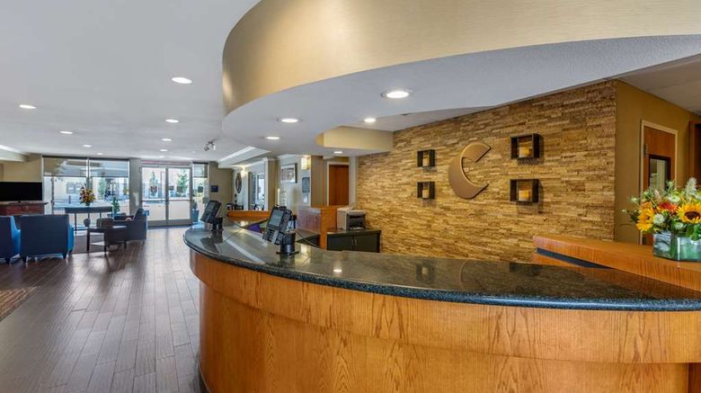 <b>Comfort Suites Lobby</b>. Images powered by <a href="https://iceportal.shijigroup.com/" title="IcePortal" target="_blank">IcePortal</a>.