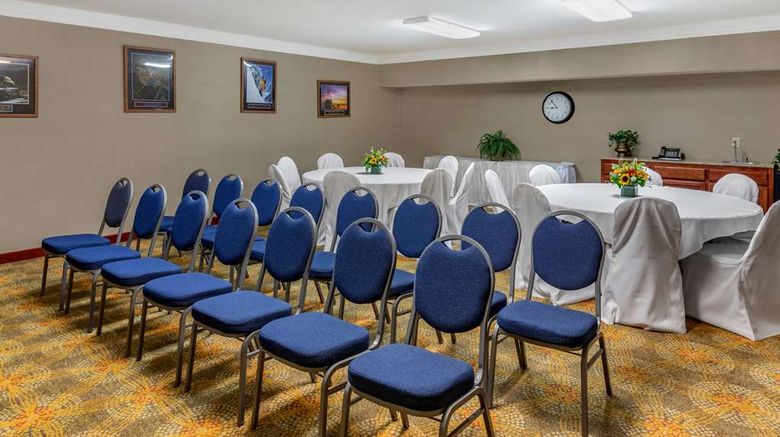 <b>Comfort Suites Meeting</b>. Images powered by <a href="https://iceportal.shijigroup.com/" title="IcePortal" target="_blank">IcePortal</a>.
