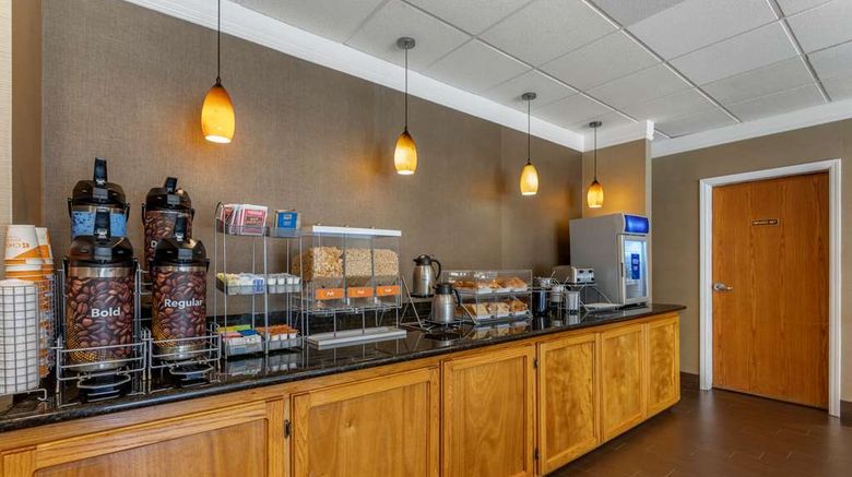 <b>Comfort Suites Restaurant</b>. Images powered by <a href="https://iceportal.shijigroup.com/" title="IcePortal" target="_blank">IcePortal</a>.