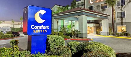 Comfort Suites Exterior