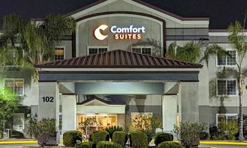 Comfort Suites