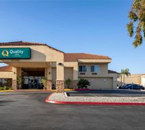 Quality Inn Long Beach Airport Exterior
