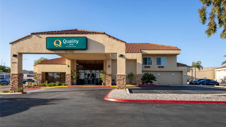 Quality Inn Long Beach Airport Exterior