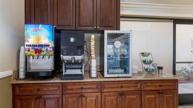 Quality Inn Long Beach Airport Restaurant