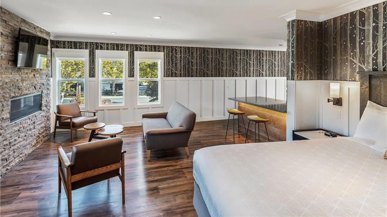 <b>UpValley Inn & Hot Springs, an Ascend Suite</b>. Images powered by <a href="https://iceportal.shijigroup.com/" title="IcePortal" target="_blank">IcePortal</a>.