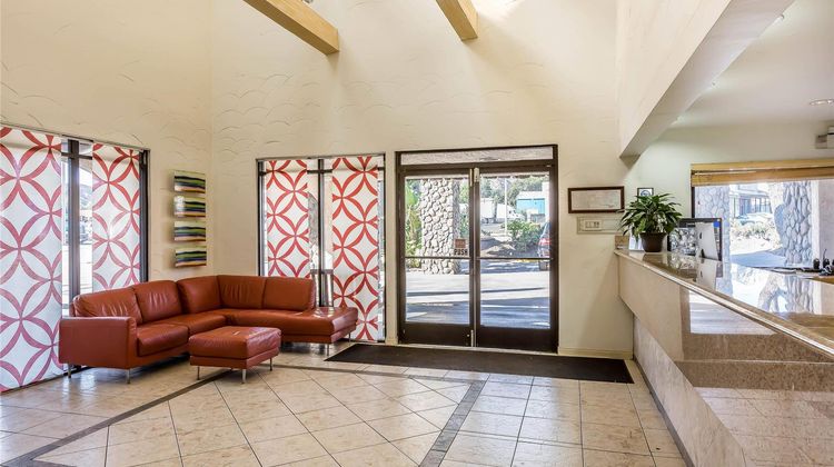 Rodeway Inn Magic Mountain Area Lobby
