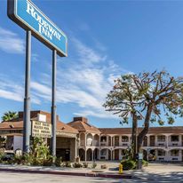 Rodeway Inn Magic Mountain Area